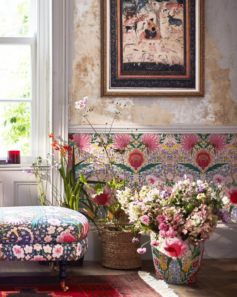 Susie Q Wallpaper by Mind the Gap Designer Wallpaper WOODSTOCK '69 LIFESTYLE COLLECTION Satin Matte Made in Europe Paste the wall 3 rolls x 20.5 x 3.25 yards - Swanky Fabrics -