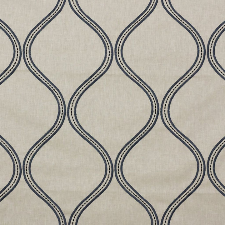 Stitchery Trellis Flannel by RM CoCo Fabric 2018 Spring - Prive Collection 60% Polyester 40% Cotton Embroidery: 100% Polyester See Sample 0 Horizontal: 9 and Vertical: 11.5 55 - Fabric Carolina -