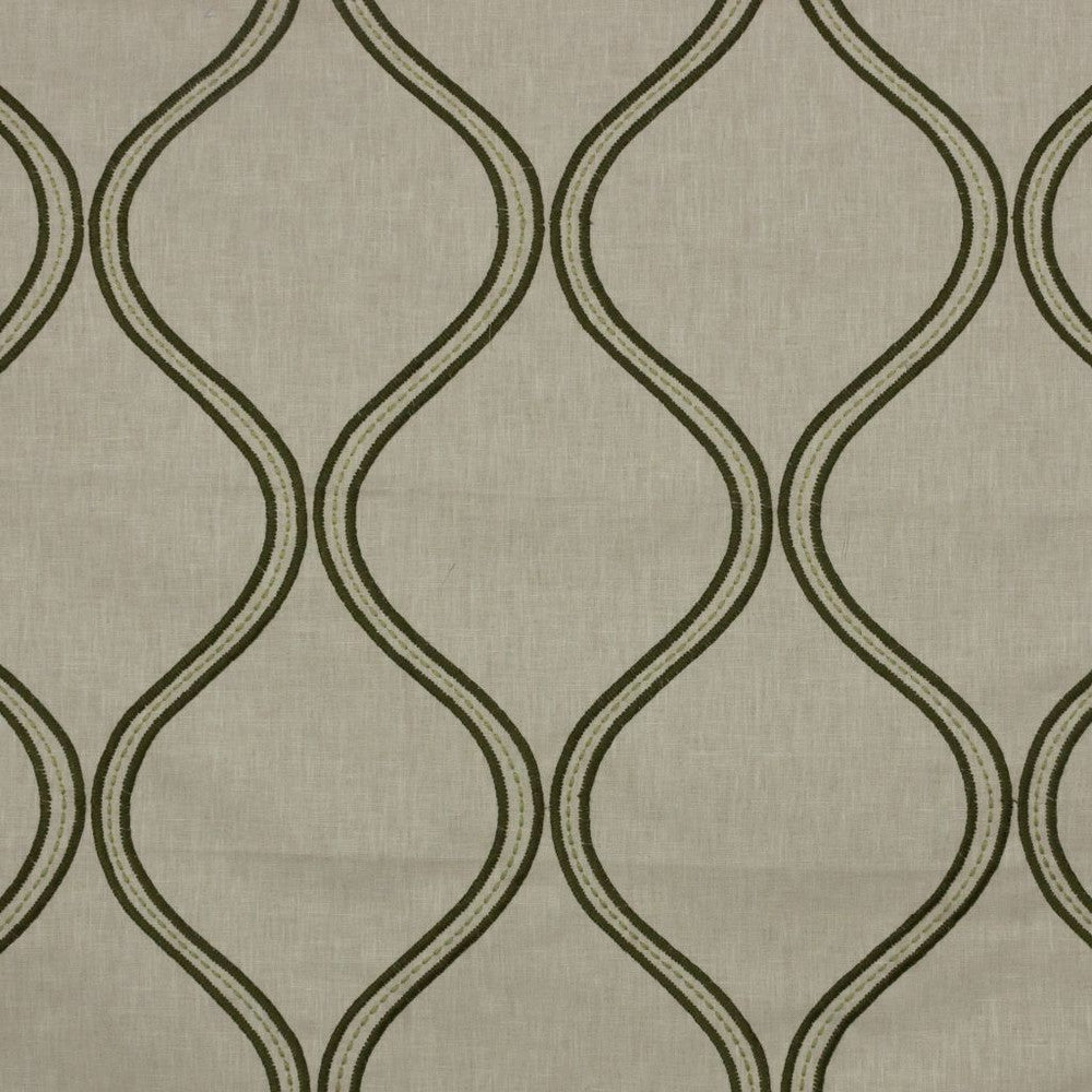 Stitchery Trellis Truffle by RM CoCo Fabric 2018 Spring - Prive Collection 60% Polyester 40% Cotton Embroidery: 100% Polyester See Sample 0 Horizontal: 9 and Vertical: 11.5 55 - Fabric Carolina -