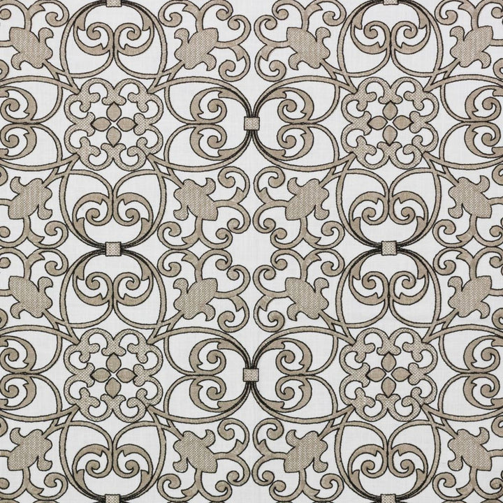 Bienville Linen by RM CoCo Fabric 2018 Spring - Prive Collection 70% Viscose 30% Linen Embroidery: 74% Viscose 26% Cotton See Sample 0 Horizontal: 13.125 and Vertical: 12.125 56 - Fabric Carolina -