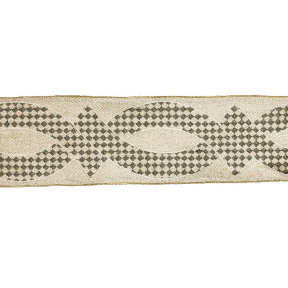 BD114 5" Border Fog by RM CoCo Trim Artisano Collection Trim Book Base: 100% Linen Embroidery: 100% Polyester See Sample 0 Horizontal: 5 and Vertical: 7.85 5 - Fabric Carolina -