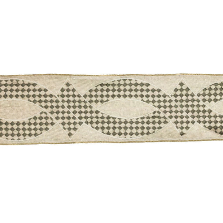 BD114 5" Border Fog by RM CoCo Trim Artisano Collection Trim Book Base: 100% Linen Embroidery: 100% Polyester See Sample 0 Horizontal: 5 and Vertical: 7.85 5 - Fabric Carolina -