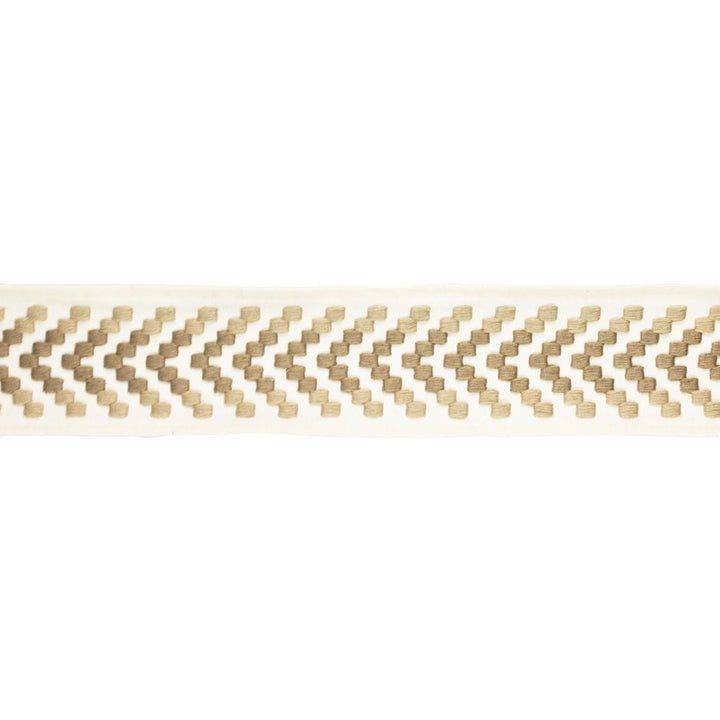 BD111 3.25" Border Sandstone by RM CoCo Trim Artisano Collection Trim Book Base: 100% Cotton Embroidery: 100% Polyester See Sample 0 Horizontal: 2.5 and Vertical: 1 3.25 - Fabric Carolina -