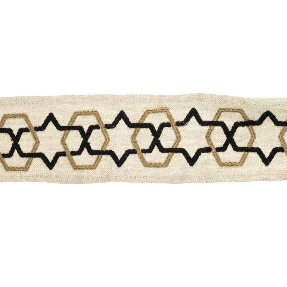 BD116 3" Border Dusk by RM CoCo Trim Artisano Collection Trim Book Base: 100% Linen Embroidery: 100% Polyester See Sample 0 Horizontal: 3 and Vertical: 2.6 3 - Fabric Carolina -