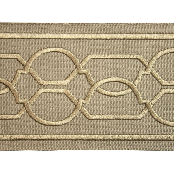 BD118 Border 4" Hazelnut by RM CoCo Trim Creative Threads II 100% Cotton Base 100% Rayon Embroidery See Sample 0 Horizontal: 4 and Vertical: 3.75 4 - Fabric Carolina -