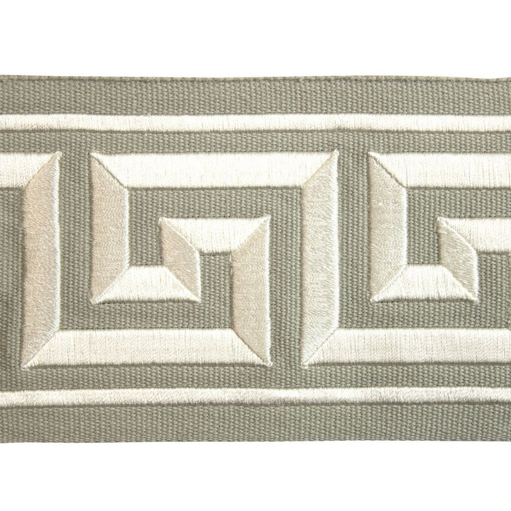 BD121 4" Border Fog by RM CoCo Trim Creative Threads II 100% Cotton Base 100% Rayon Embroidery See Sample 0 Horizontal: 4 and Vertical: 3 4 - Fabric Carolina -