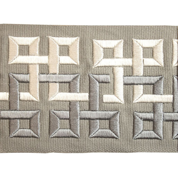 BD127 Border 4" Dusk by RM CoCo Trim Creative Threads III 100% Cotton Base 100% Rayon Embroidery See Sample 0 Horizontal: 4 and Vertical: 2.5 4 - Fabric Carolina -