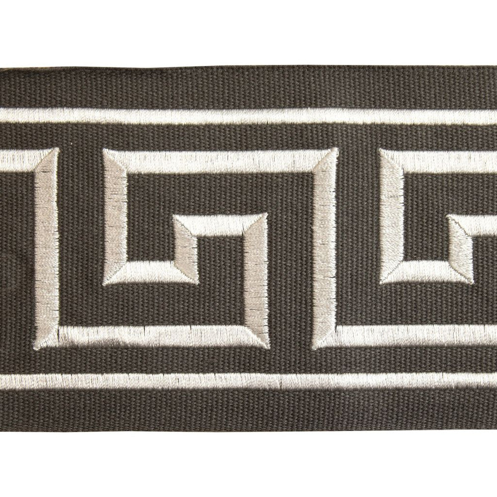 BD130 Border 4" Dusk by RM CoCo Trim Creative Threads IV 100% Cotton Base 100% Rayon Embroidery See Sample 0 Horizontal: 4 and Vertical: 3 4 - Fabric Carolina -