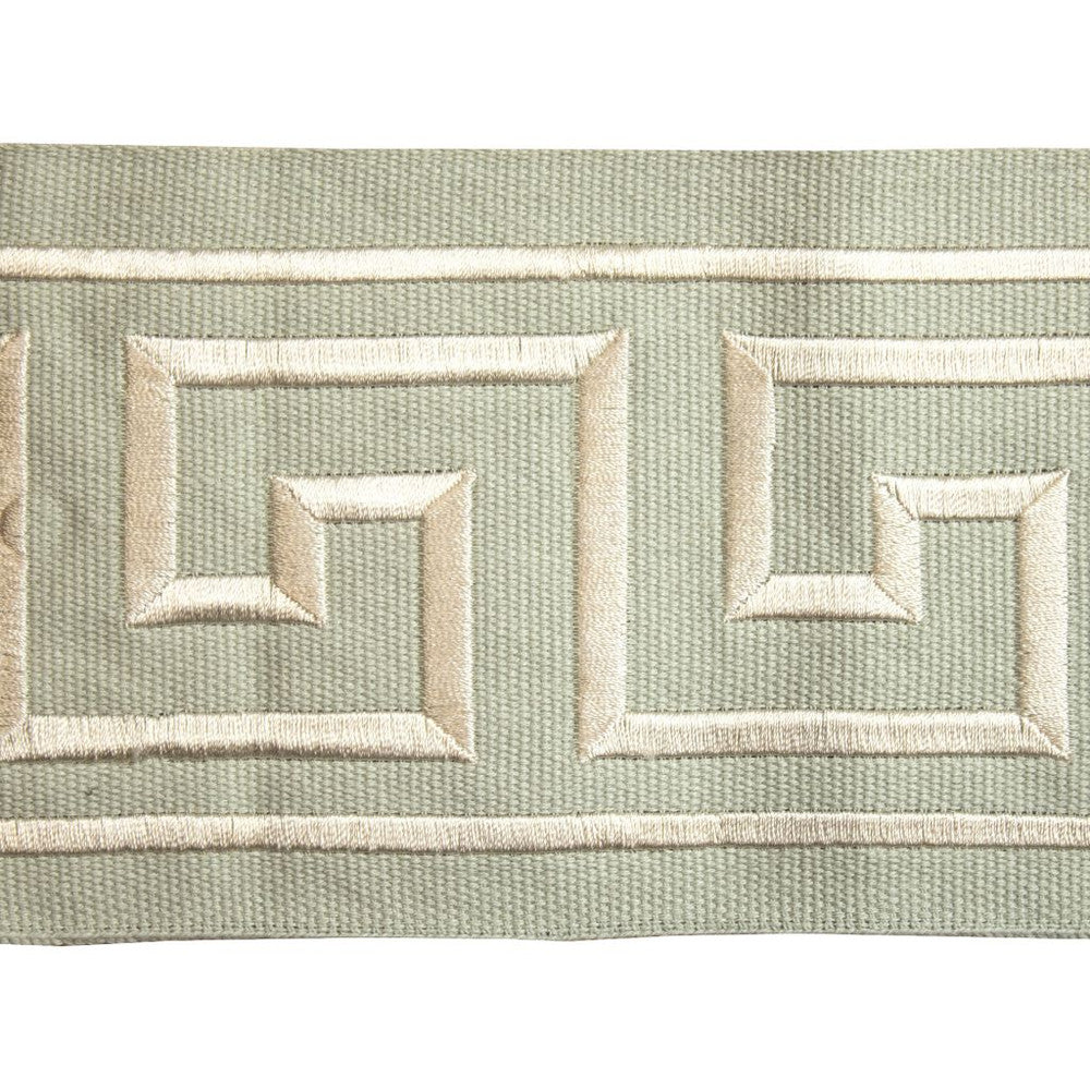 BD130 Border 4" Spa by RM CoCo Trim Creative Threads IV 100% Cotton Base 100% Rayon Embroidery See Sample 0 Horizontal: 4 and Vertical: 3 4 - Fabric Carolina -