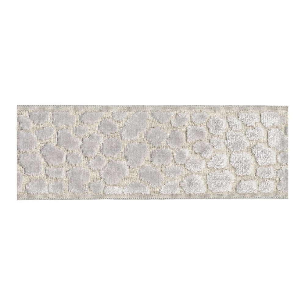 BD135 Border 3.5" Chalk by RM CoCo Trim Creative Threads VII 58% Rayon 31% Polyester 11% Linen See Sample 0 Horizontal: 3.5 and Vertical: 7.5 3.5 - Fabric Carolina -