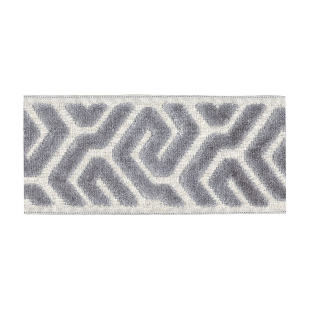 BD134 Border 3.5" French Blue by RM CoCo Trim Creative Threads VI 58% Rayon 31% Polyester 11% Linen See Sample 0 Horizontal: 3.5 and Vertical: 4 3.5 - Fabric Carolina -