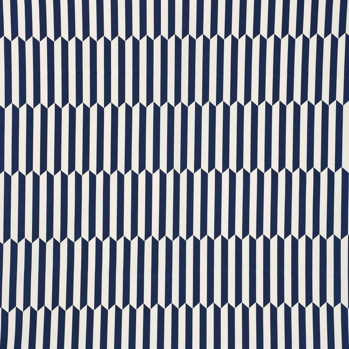 Maxwell Ii Navy 176720 by Schumacher Fabric ESSENTIALS: INDOOR/OUTDOOR PRINTS & WOVENS See Sample UNITED STATES OF AMERICA - </p><p>Repeat: Horizontal: 6" (15CM) and Vertical: 18" (46CM) 54" (137CM) - Fabric Carolina -