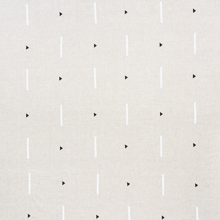 Tashmoo Black & White 177901 by Schumacher Designer Fabric CAROLINE Z HURLEY See Sample UNITED STATES OF AMERICA MEDIUM DUTY </p><p>Repeat: Horizontal: 14 1/2" (37CM) and Vertical: 36" (91CM) 57" (145CM) - Swanky Fabrics -