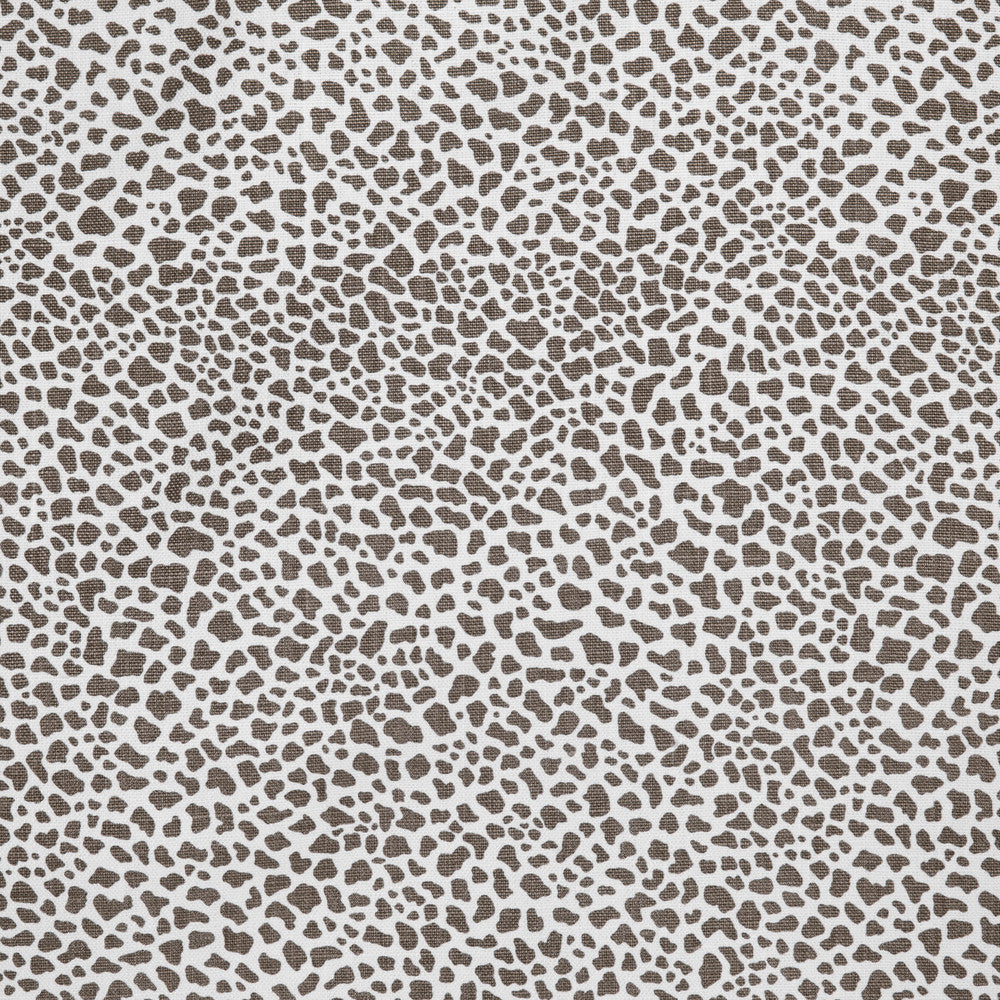 Safari Linen Dark Brown by Lee Jofa Fabric Lee Jofa Fabric Safari Linen Dark BrownFabric PAOLO MOSCHINO FABRICS LINEN - 100% United Kingdom </p><p>Repeat: H: 11.81, V: 15.75 56.3 - Fabric Carolina -