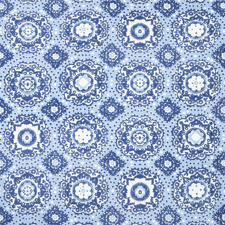 Bayview Print Capri by Lee Jofa Fabric AVONDALE COTTON - 52%;LINEN - 48% Italy MEDIUM Horizontal: 17.83 and Vertical: 26.77 54 - Fabric Carolina -