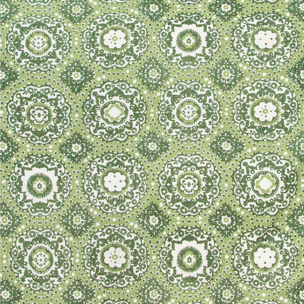 Bayview Print Spring by Lee Jofa Fabric AVONDALE COTTON - 52%;LINEN - 48% Italy MEDIUM Horizontal: 17.83 and Vertical: 26.77 54 - Fabric Carolina -