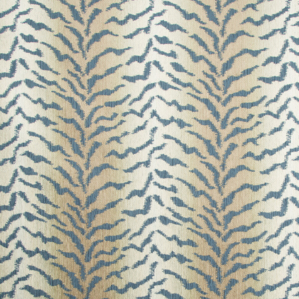 34715-15 by Kravet Design Designer Fabric GIS RAYON - 48%;POLYESTER - 39%;COTTON - 13% United States HEAVY Horizontal: 13.938 and Vertical: 14.063 55.5 - Swanky Fabrics -