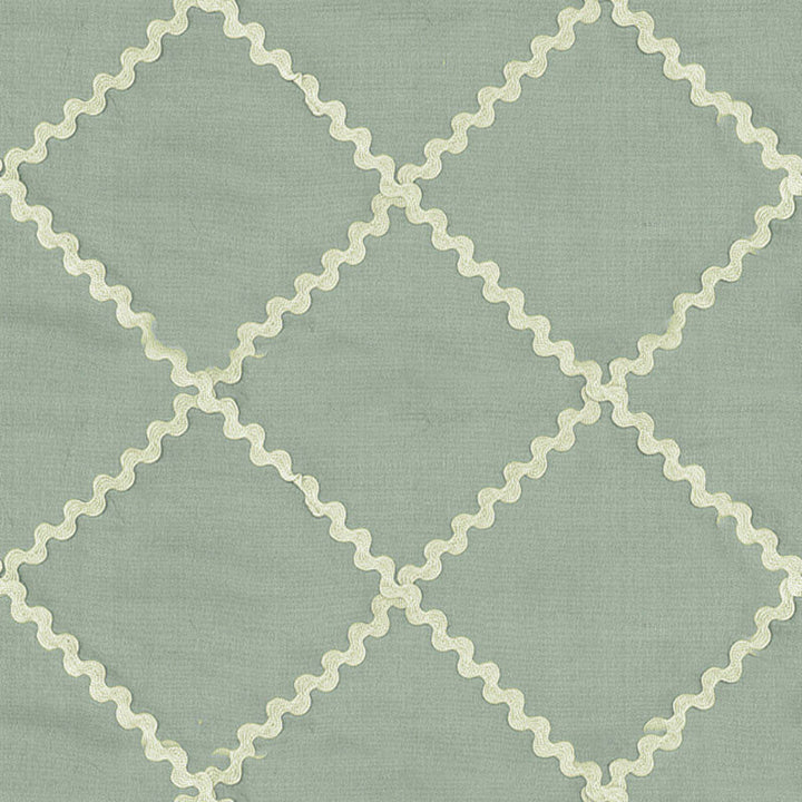 Rick Rack Diamond Mineral 3487003 by Schumacher Fabric SCHUMACHER CHROMA SPR. '07 See Sample INDIA LIGHT DUTY </p><p>Repeat: Horizontal: 2 1/4" (6CM) and Vertical: 4 1/2" (11CM) 53" WIDE (135CM) - Fabric Carolina -