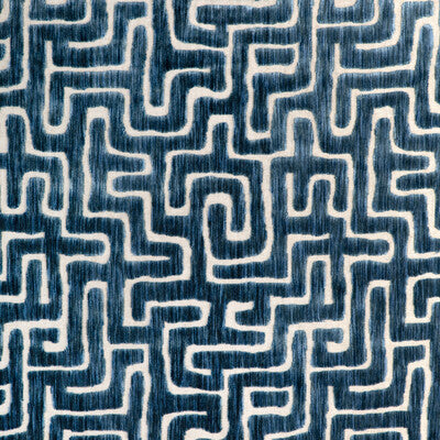 Kravet Design Upholstery 35721.5.0 Upholstery VISCOSE - 50%;POLYESTER - 33%;LINEN - 17% Turkiye </p><p>Repeat: H: , V: 27.5 21 - My Fabric Connection -