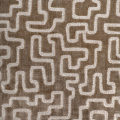 Kravet Design Upholstery 37081.16.0 Upholstery VISCOSE - 55%;COTTON - 27%;POLYESTER - 18% India </p><p>Repeat: H: , V: 27.5 21 - My Fabric Connection -