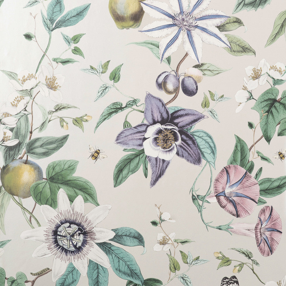 Sierra Silver Floral Wallpaper by Advantage Curio Covers about 56.4 square feet 20.5-in by 33-ft long roll Unpasted 25.2 - Fabric Carolina -