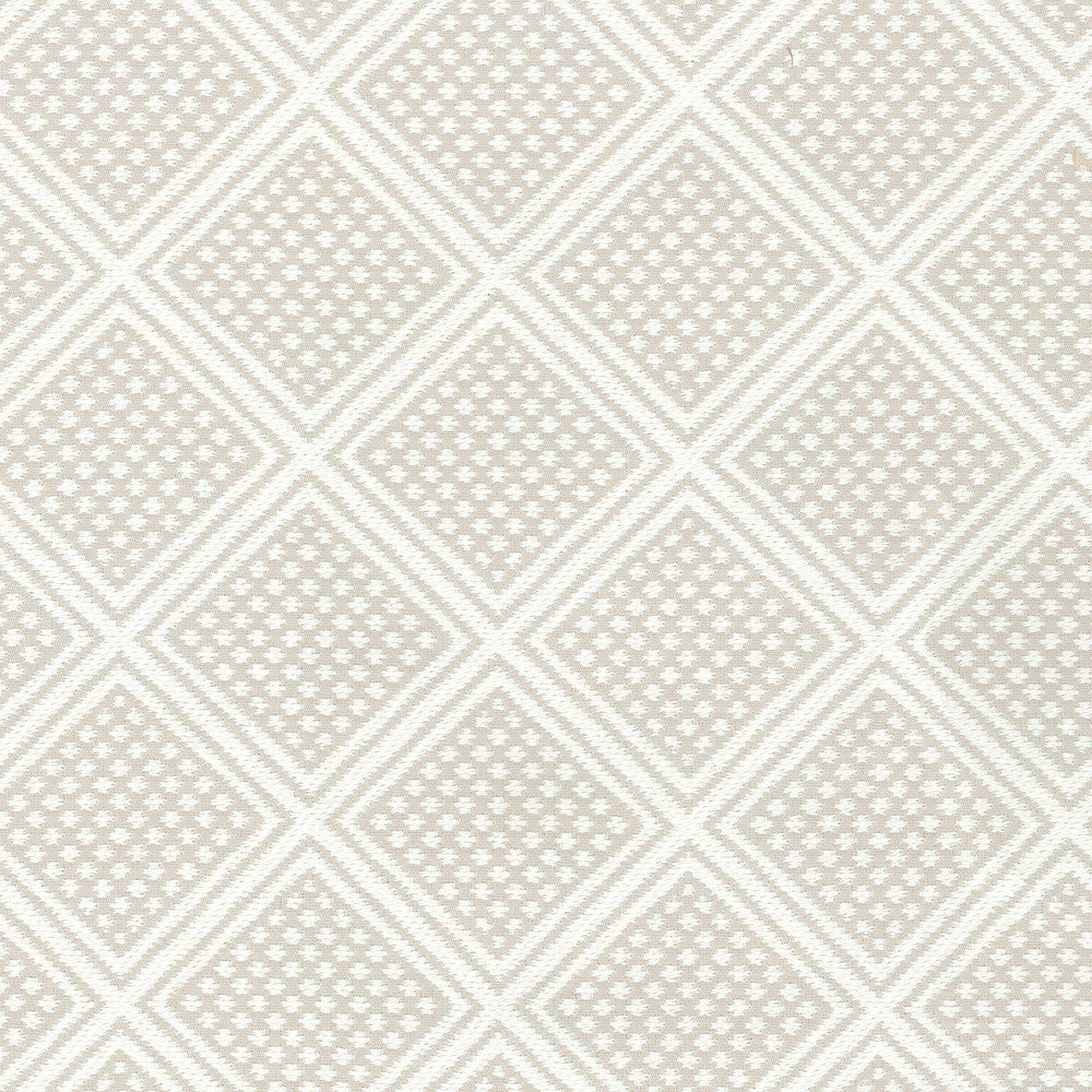 The Belgian Linen 450010 by Genevieve Gorder Fabric - 68% COTTON 32% POLYESTER CHINA 39000 Horizontal: 3.5 and Vertical: 3.25 54 - Fabric Carolina -