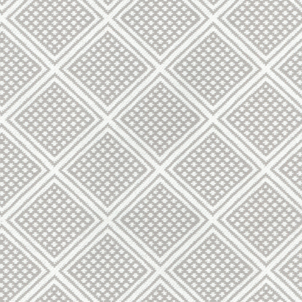 The Belgian Steam 450011 by Genevieve Gorder Fabric - 68% COTTON 32% POLYESTER CHINA 39000 Horizontal: 3.5 and Vertical: 3.25 54 - Fabric Carolina -