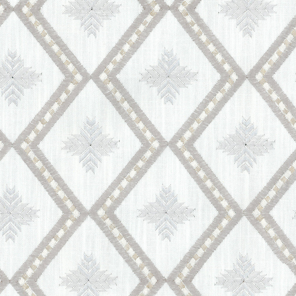 Kyss Emb Steam 450140 by Genevieve Gorder Fabric - BASE:100%Cotton EMBROID:100%Polyester India 12000 Horizontal: 5 and Vertical: 4.5 55"Base 52"Embroidery - Fabric Carolina -