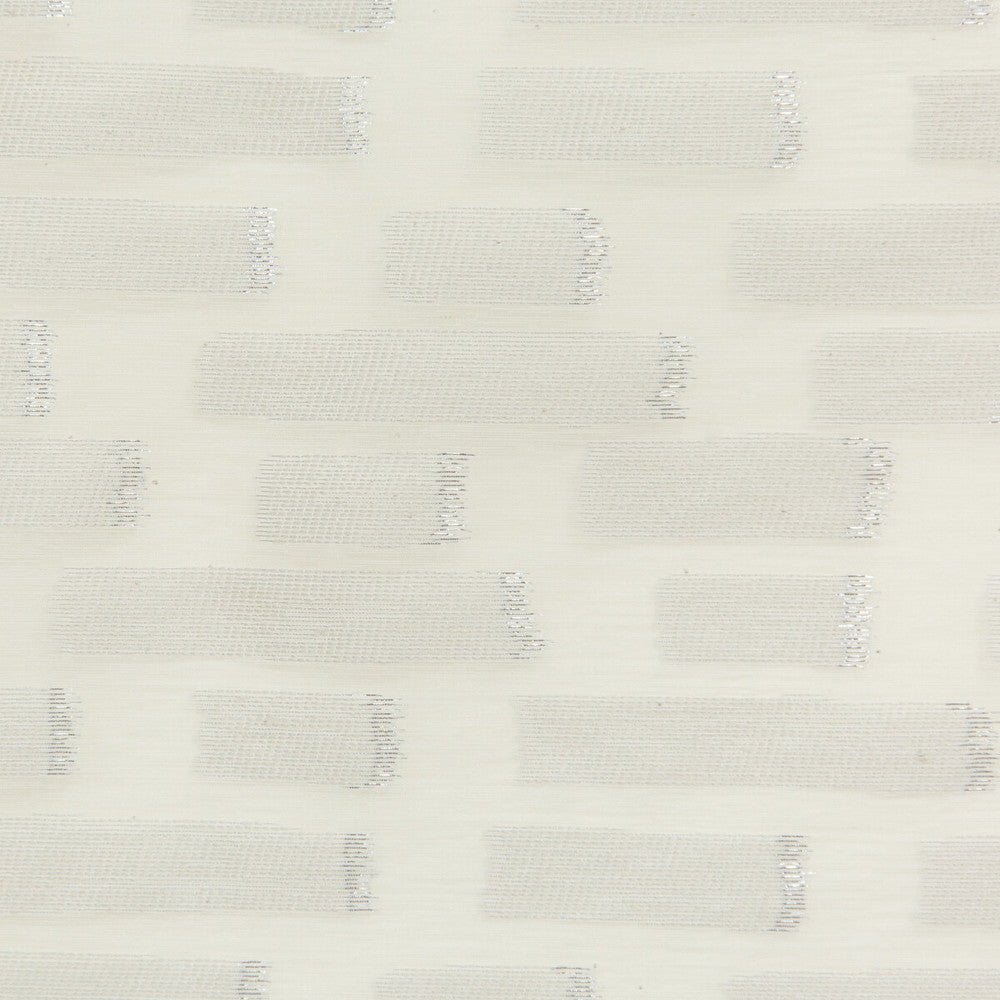 Kravet Basics 4690-11 by Kravet Basics Fabric Kravet Basics Fabric Kravet Basics 4690-11Fabric POLYESTER - 100% Turkey </p><p>Repeat: H: 11.5, V: 6.75 58 - Fabric Carolina -