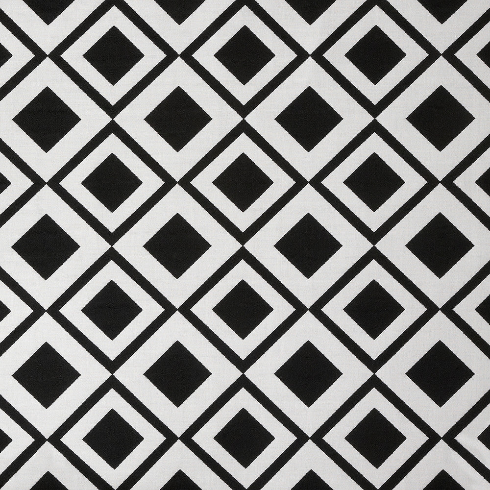 45889-0009 Savvy Onyx by Sunbrella Fabric Sunbrella Fusion Sunbrella® Acrylic, Sunbrella® Polyester USA or Imported 5-Year Horizontal: 7.1 in. and Vertical: 7 in. 54 in. - Fabric Carolina -