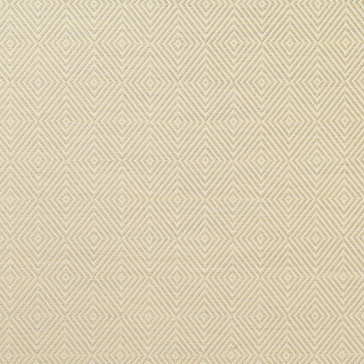 Crystal Weave Alabaster 63671 by Schumacher Fabric CHROMA See Sample UNITED STATES OF AMERICA HEAVY DUTY </p><p>Repeat: Horizontal: 2 1/2" (6CM) and Vertical: 3 1/4" (8CM) 53 7/8" WIDE (137CM) - Fabric Carolina -
