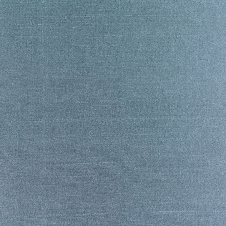 Bellini Silk Chambray 63808 by Schumacher Fabric ESSENTIAL PLAINS / SILK See Sample INDIA NOT APPLICABLE </p><p>Repeat: Horizontal: - and Vertical: - 54" WIDE (137CM) - Fabric Carolina -