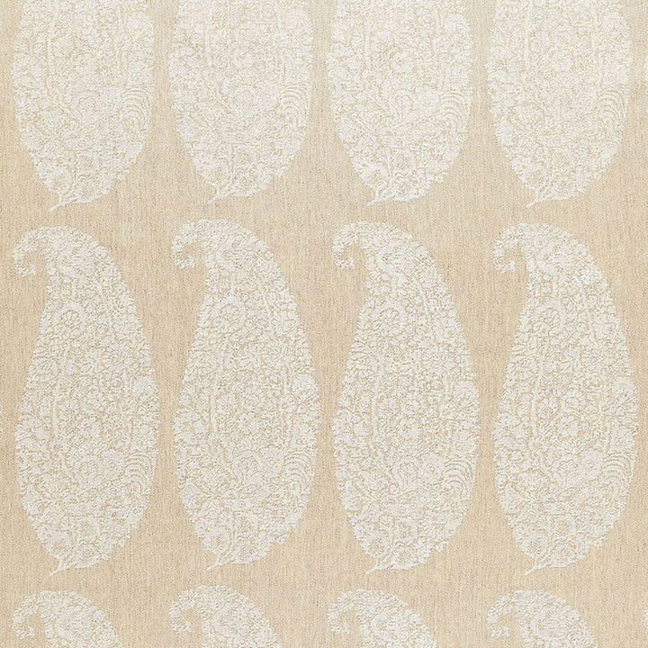 Maxime Linen Paisley Natural 65230 by Schumacher Fabric AU NATUREL See Sample UNITED STATES OF AMERICA HEAVY DUTY </p><p>Repeat: Horizontal: 7 1/2" (19CM) and Vertical: 17 1/4" (44CM) 59" WIDE (150CM) - Fabric Carolina -