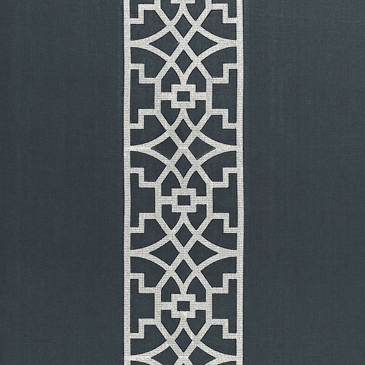 Don'T Fret Bleu Marine 66181 by Schumacher Fabric Schumacher Fabric Don'T Fret Bleu Marine 66181Fabric LINEN 73% INDIA </p><p>Repeat: H: HORZ. 27" (69CM) , V: VERT. 7 3/4" (20CM) 55 - Fabric Carolina -