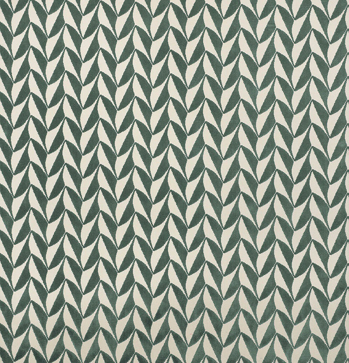 Spades Mineral 71232 by Schumacher Fabric DAVID KAIHOI COTTON 89% POLYESTER 11% UNITED STATES OF AMERICA </p><p>Repeat: Horizontal: 2 1/2" (6CM) and Vertical: 1 3/4" (4CM) 50.5 - Fabric Carolina -