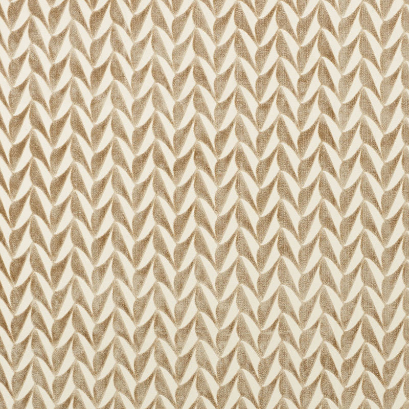 Spades Natural 71233 by Schumacher Fabric DAVID KAIHOI COTTON 89% POLYESTER 11% UNITED STATES OF AMERICA </p><p>Repeat: Horizontal: 2 1/2" (6CM) and Vertical: 1 3/4" (4CM) 50.5 - Fabric Carolina -
