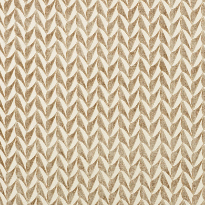 Spades Natural 71233 by Schumacher Fabric DAVID KAIHOI COTTON 89% POLYESTER 11% UNITED STATES OF AMERICA </p><p>Repeat: Horizontal: 2 1/2" (6CM) and Vertical: 1 3/4" (4CM) 50.5 - Fabric Carolina -