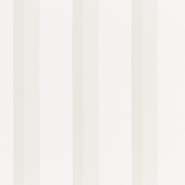 Elise Pearl 72301 by Schumacher Fabric French-Revolution 71% Cotton, 29% Silk Martindale 10,000 Horizontal: 4.5 and Vertical: - 55 - Fabric Carolina -