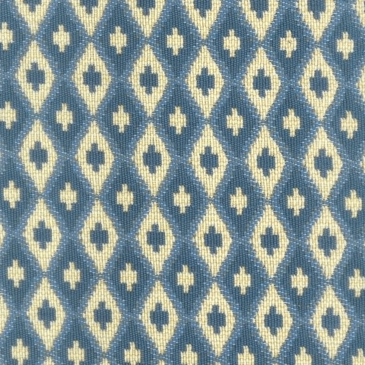 7719-04 Woven Diamond by Bassett Mcnab Fabric Bassett Mcnab Fabric 7719-04 Woven DiamondFabric BASSETT MCNAB WOVENS USA </p><p>Repeat: H: 1.750, V: 1.250 56 in - Fabric Carolina -