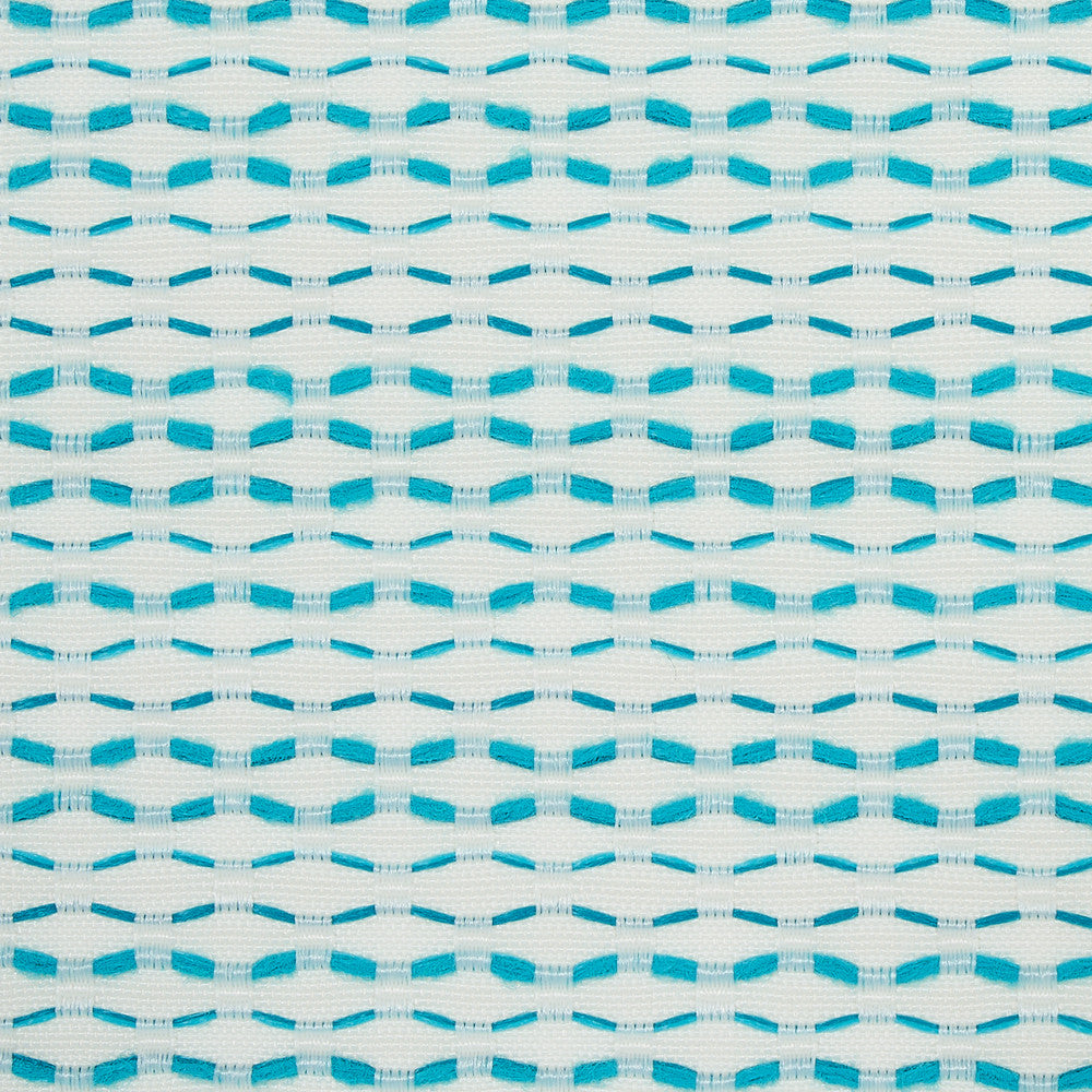 Branford Indoor/Outdoor Turqouise 78544 by Schumacher Fabric Schumacher Fabric Branford Indoor/Outdoor Turqouise 78544Fabric POLYOLEFIN 100% UNITED STATES OF AMERICA </p><p>Repeat: H: HORZ. 1/2 (1CM), V: VERT. 3" (8CM) 52 1/2" (135CM) - Fabric Carolina -