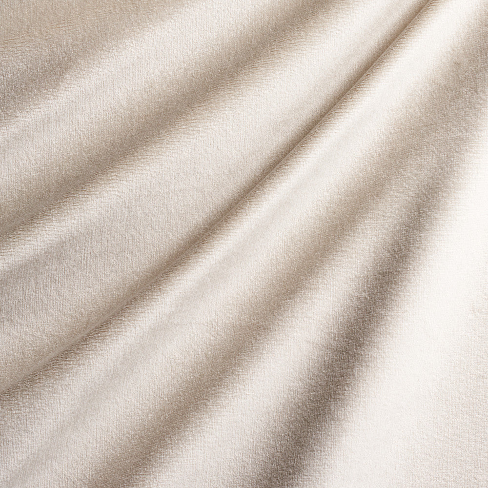 Sumptuous Silk Wool Velvet Ivory 81893 by Schumacher Fabric Schumacher Fabric Sumptuous Silk Wool Velvet Ivory 81893Fabric SILK 35% ITALY </p><p>Repeat: H: 0, V: 0 55" (140CM) - Fabric Carolina -