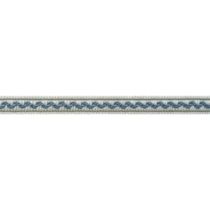 Bree Tape Mallard and Sage AE12376 by Thibaut Trim Thibaut Trim Bree Tape Mallard and Sage AE12376Trim ISLANDER 96% Polyester, 4% Cotton U.S.A </p><p>Repeat: H: , V: 0.75 in  (1.91 cm) - Fabric Carolina -