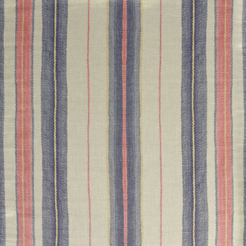 Elbrus Denim by Kravet Couture Fabric Kravet Couture Fabric Elbrus DenimFabric ANDREW MARTIN HINDUKUSH VISCOSE - 49%;LINEN - 25%;COTTON - 16%;POLYESTER - 10% Thailand </p><p>Repeat: H: 27, V: 0 52 - Fabric Carolina -