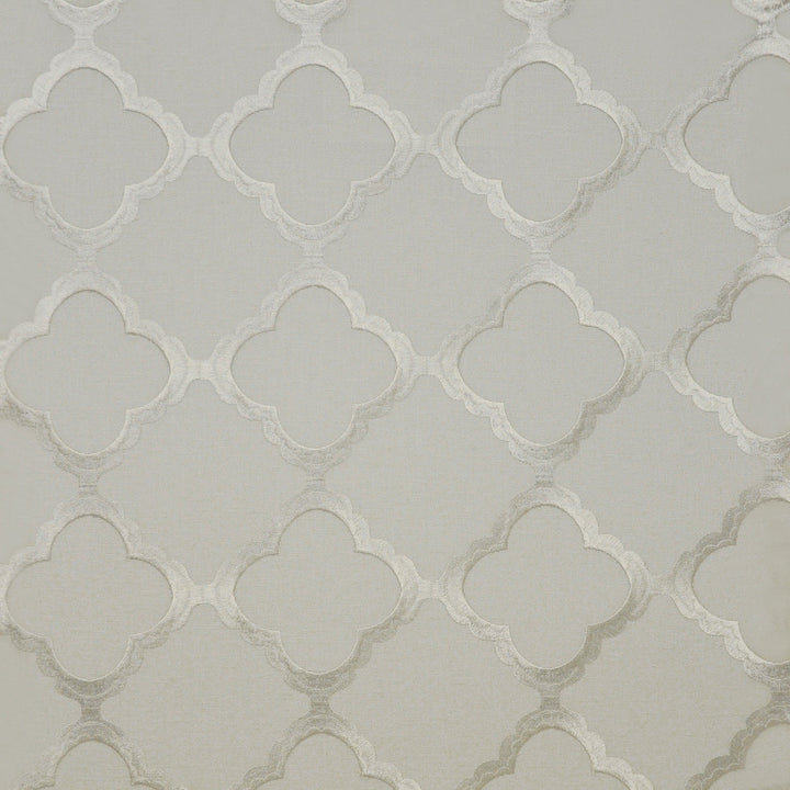 Aperture # 446 White by Maxwell Fabric COLOR THEORY-VOL.III LONDON FOG 70% POLYESTER/30% COTTON
None INDIA See sample </p><p>Repeat: Horizontal: 4.75" and Vertical: & 54"EMB51.5 - Fabric Carolina -