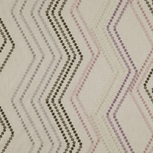 ARGYLE 53J8351 by JF Fabric PREMIER 66% Polyester, 34% Cotton INDIA (see sample) Horizontal: 17.375 and Vertical: 9.000 54.00 - Fabric Carolina -