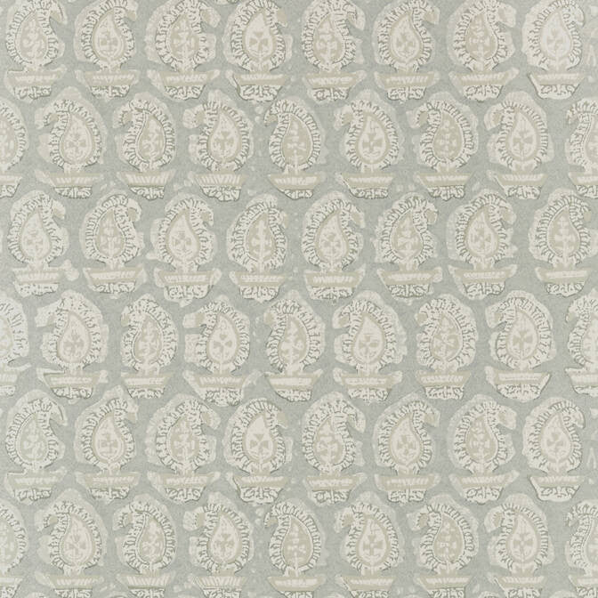 Gada Paisley Grey AT78749 by Anna French Wallpaper Anna French Wallpaper Gada Paisley Grey AT78749Wallpaper Palampore Non Woven Wallpaper UNITED KINGDOM </p><p>Repeat: V: 9 27 - Fabric Carolina -