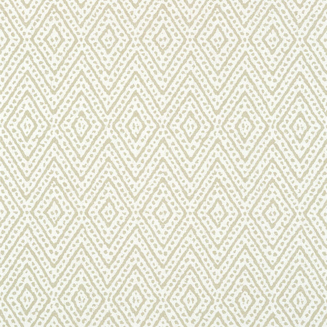 Vero Beige AT78762 by Anna French Wallpaper Anna French Wallpaper Vero Beige AT78762Wallpaper Palampore Paperweave KOREA </p><p>Repeat: V: 19 36 - Fabric Carolina -