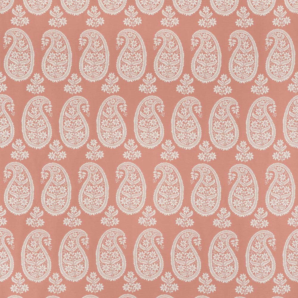 Campania Paisley Blush AW16107 by Thibaut Fabric Thibaut Fabric Campania Paisley Blush AW16107Fabric SOLEIL TEXTURES U.S.A </p><p>Repeat: H: 7 in (17.78 cm), V: 24.5 (62.23 cm) 54 in  (137.16 cm) - Fabric Carolina -