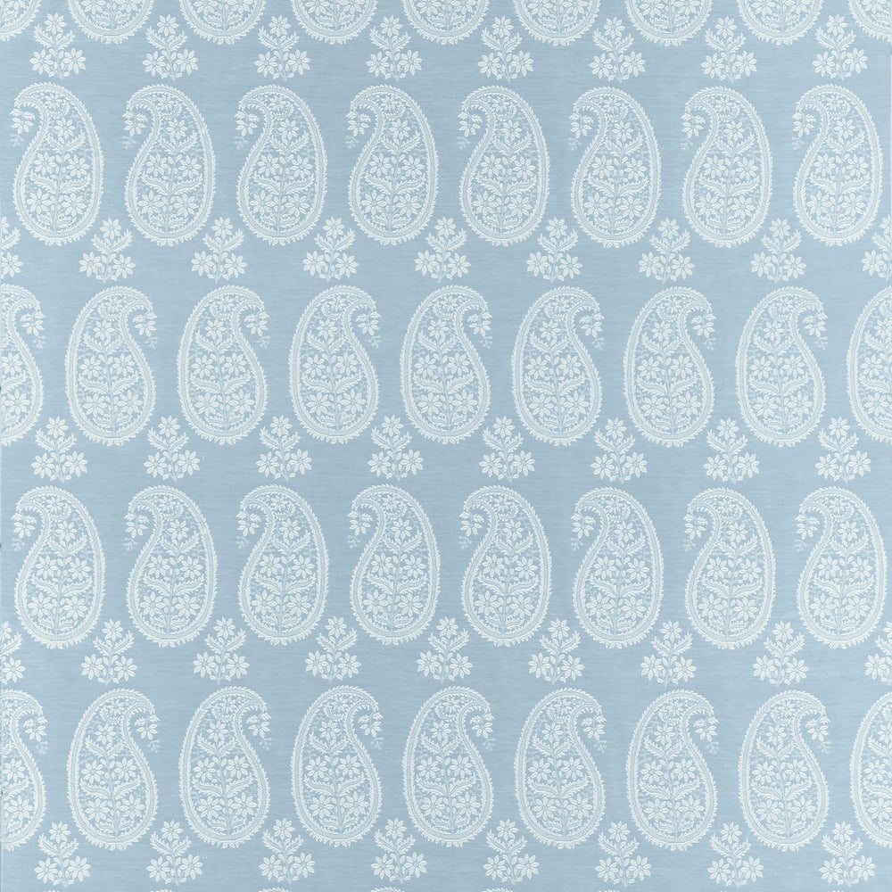 Campania Paisley Robin's Egg AW16108 by Thibaut Fabric Thibaut Fabric Campania Paisley Robin's Egg AW16108Fabric SOLEIL TEXTURES U.S.A </p><p>Repeat: H: 7 in (17.78 cm), V: 24.5 (62.23 cm) 54 in  (137.16 cm) - Fabric Carolina -