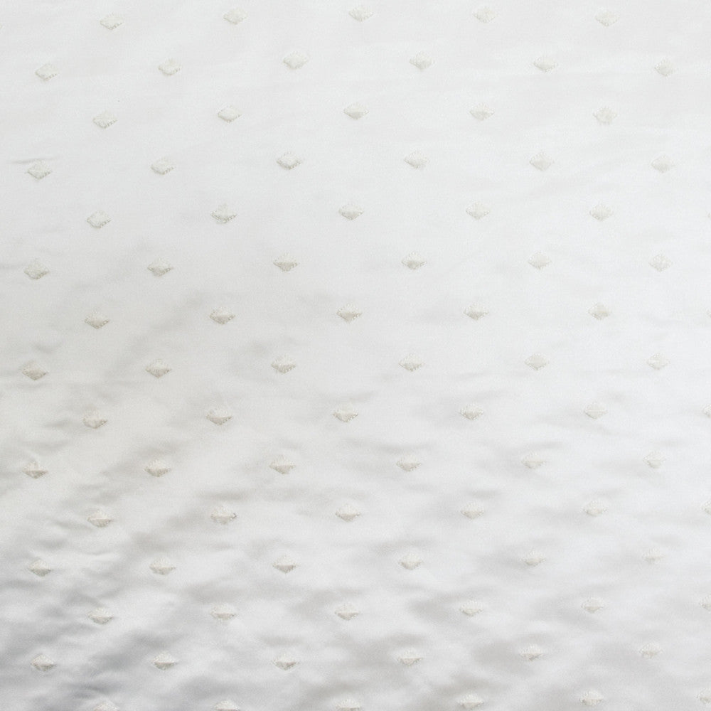 B8005 Ivory by Greenhouse Fabric 100% Polyester With 100% Polyester Embroidery India 6,000 double rubs </p><p>Repeat: 3.5" H, 2.75" V 51.5" - Fabric Carolina -